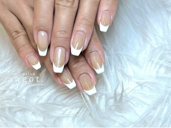 アンガット(angot.)/白フレンチネイル
