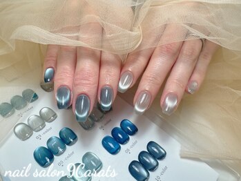 水光マグネットネイル