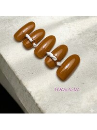 秋の大人可愛いキャメルネイル