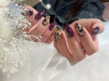 サロンドフォーエイチ(salon de 4H)/ボルドー×レオパードネイル！