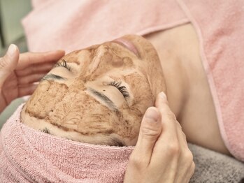 ミミ(mimi)の写真/《毛穴洗浄x幹細胞ハーブピーリング》で肌質改善★お肌の内側からハリ・ツヤアップ♪毛穴レスな陶器肌へ