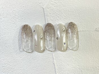 ホワイトパールネイル