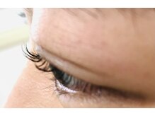 ラ アン ジュ/まつ毛をカールして明るい瞳に