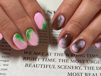 “Nuance marble.”