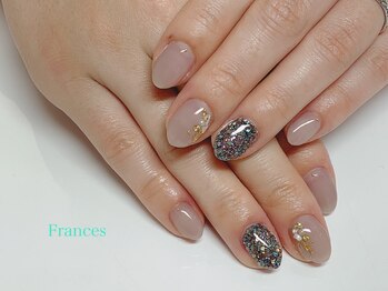 フランセス(Frances)/シェルネイル スタッズアート