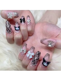 クロミちゃんチェックネイル♪