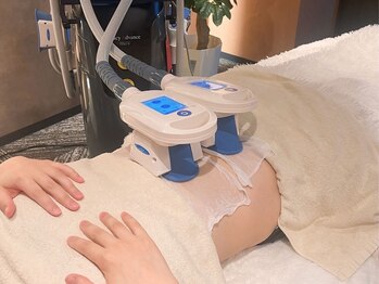 シャルム(charme)/最新痩身マシン　脂肪冷却！