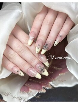 Mネイルの写真/【パラジェル/フィルイン】導入♪人気のマグネットカラーも豊富★定額ネイルはワンホン系もあります!