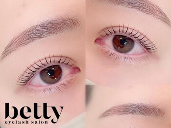 ベティ 下松花岡店(betty)の写真/《最高級フラットラッシュ》《パリジェンヌ》《アイブロウ》等豊富なメニュー◎セットでお得なクーポンも♪