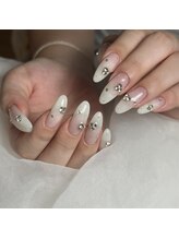 リノ(Lino)/ホワイトネイル