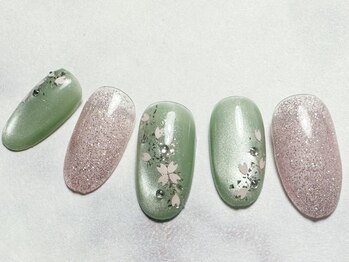 ネイルサロンアンヴェール(ENVIEL)の写真/《爪の乾燥・縦筋・薄さ》が気になる方へ。マシン不使用のウォーターケアで甘皮整え、潤いと強さの美爪へ