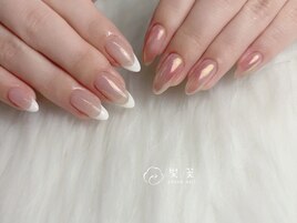 フレンチ×ニュアンスネイル