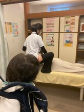 子育てママの整体サロン/施術中のお子様の様子