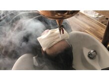 お疲れの『脳』を休めるシロダーラ。脳も休める瞑想時間です