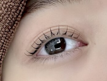 トパーズブロウ 宇都宮平松店(TOPAZ BROW)の写真/【束感まつげパーマ】で目元ぱっちり！ナチュラル～韓国風まつげまで理想のお目元に◎