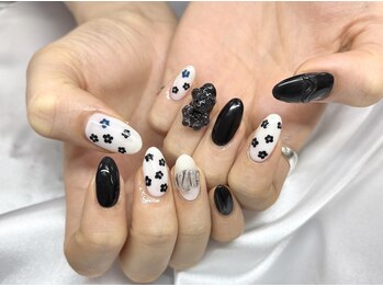 ケーエヌ(KN)/フラワーブラックネイル