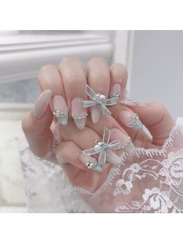ラビィ 新宿店(Raviy)の写真/こだわり派さんも大満足♪今旬のカワイイパーツが勢ぞろい！個性的なデザインや、イベントネイルにも◎