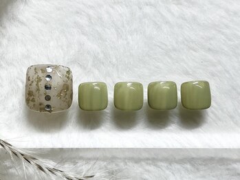 トイロ 高宮店(TOIRO)の写真/ネイル初心者の方でも◎似合わせ提案でぴったりのデザインを見つけよう♪特別な時間を過ごしませんか？