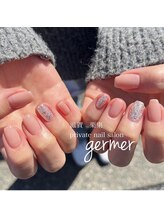 ジェルメ(germer)/差し色が輝くシンプルネイル！