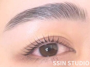 シーンスタジオ 藤沢店(SSIN STUDIO)の写真/【お顔のバランス/骨格に合わせた眉毛+まつげパーマはSSIN STUDIOで☆】パリジェンヌも同額で通いやすい♪