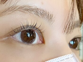 カバー(COVER)の写真/★クリスマスや年末年始に向けて華やかな目元を演出します★ナチュラルに盛れるまつげをご提案♪