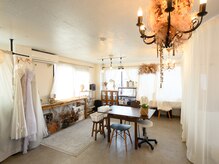 サロンドソエ(Salon de Soe)の雰囲気(千葉花嫁様はブライダルメニューと合わせてアクセサリー選びも。)