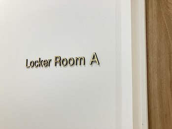 ラヴァンス(L'avance)/ロッカールーム 入口 男女別