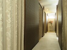 カラット シブヤ(ESTETIC SALON Karat SHIBUYA)の雰囲気（全室半個室のプライベート空間♪）