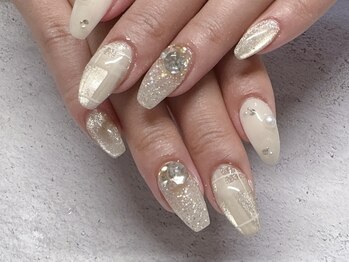 エフツー(F2)/ラグジュアリー