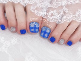 ロイヤルブルー×チェックネイル