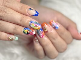 推しに添えたデザインネイル