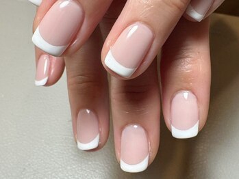 ネイルサロンアンヴェール(ENVIEL)の写真/マグネット・ニュアンス・パステルカラーなど定額デザイン・春ネイル多数♪プロのセンスに任せたい方に