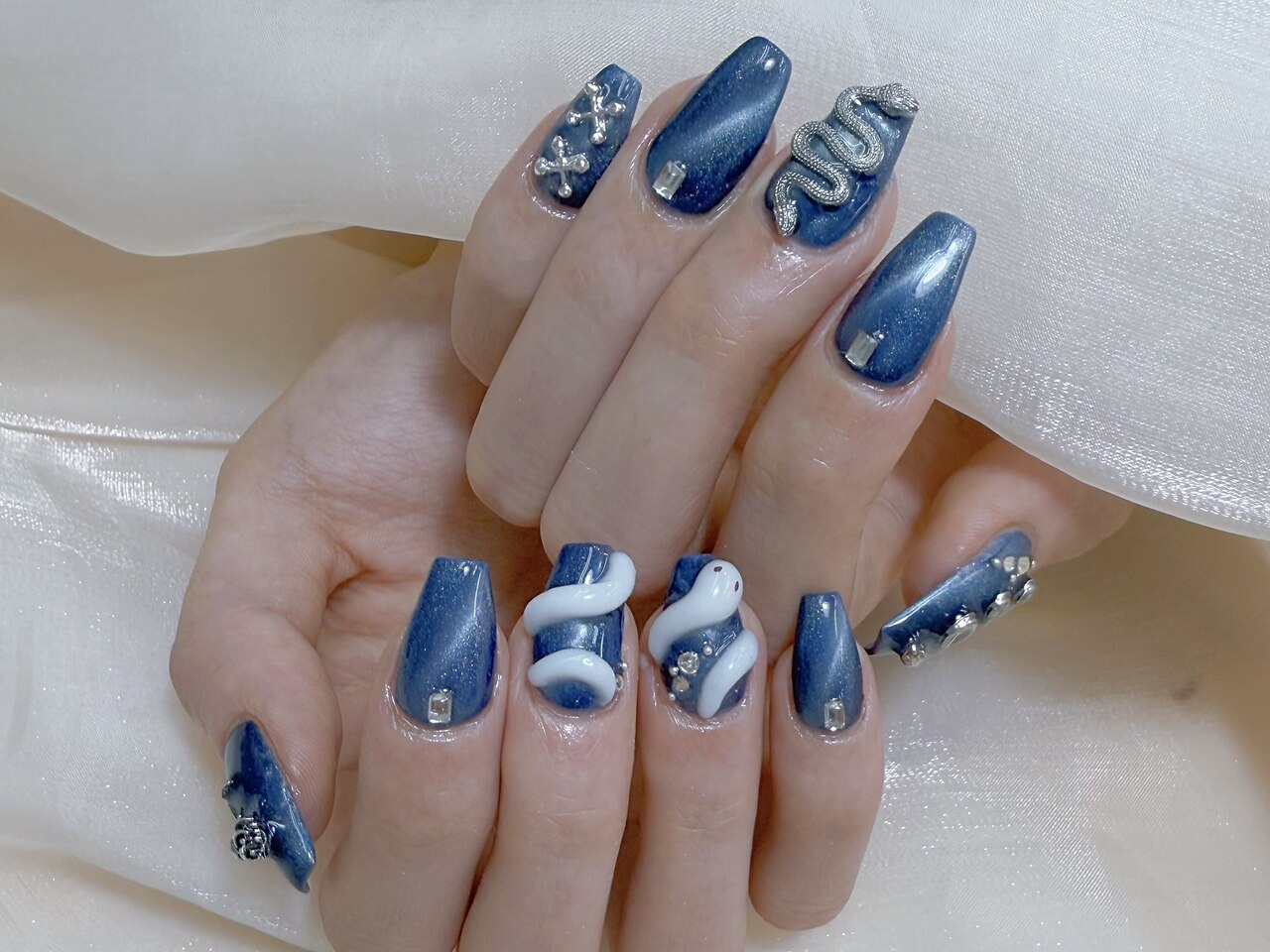 ネイルンページ 爪先からサクラが香る透け感ネイル | 株式会社スタイリング