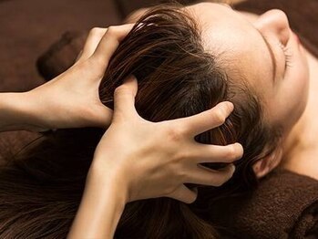 BST【ヘッドスパ/小顔フェイシャル/アイケア/アイブロウ】の写真/男女OK|神田で始める本格頭皮ケア☆清潔感と将来の髪を守る習慣へ◎将来を見据えた継続ケアを♪