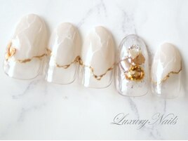 変形フレンチ＊大理石風Nail