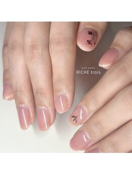 リッシュ トロワ(RICHE trois)/うるうる限定ワンカラー