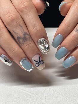 女子っぽさとカッコよネイル