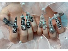 ベリッシモォセンスアーレ/ゴテゴテチグハグネイル