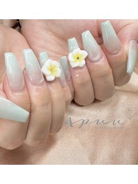 うるうるハイビスカスネイル