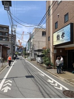 ニコリ(NICOLI)/鮨孝さんを通り過ぎる