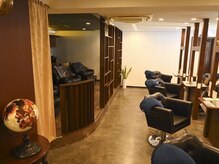 サロンドメイド(Salon de MADE)の雰囲気（美容室が併設されております。マツエク専用エリアを個室完備♪）