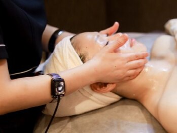 ビスカ(BISUKA)の写真/【小顔/二重あご/たるみでお悩みの方に】ラジオ波WINBACKフェイシャルで肌細胞も元気に♪