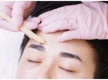 リリースブロウ(Release Brow)/眉デザイン+ワックス+間引き+CUT