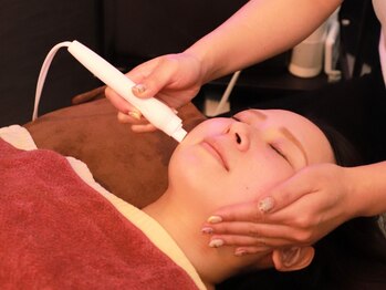 るぽ(repos)の写真/毛穴の黒ずみや皮脂詰まりを徹底的に洗浄し、つるんとなめらかな素肌と透明感あふれる美肌へ導きます♪