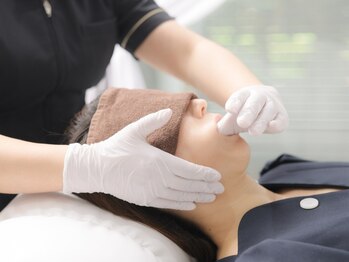 サロンフワリ(salon fuwari)の写真/【完全プライベートサロン】緑を眺めるリラックス空間で話題のオーラルエステ☆施術後の即攻小顔に感動！