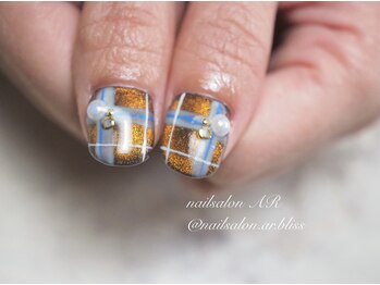 ネイルサロンアンドスクール エーアール(AR)/親指アートは定番になりつつある