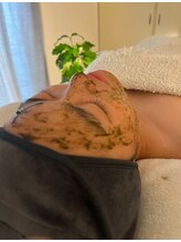 ハリキュア(Hari-Cure)/毛穴レス肌！ハーブピーリング