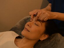 キリンの昼寝の雰囲気（スマホの使用やデスクワークによる眼精疲労に◎[栄/ヘッドスパ]）