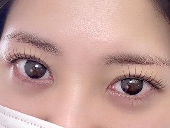 エイジレス(AGELESS)の写真/まつげの毛質改善で、今まで持ちが悪かった方でも驚きのキープ力！目元施術が初めての方にもおすすめ◎