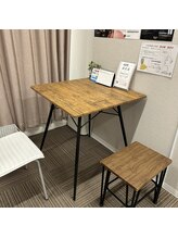 エクシアホワイトニング 町田店/カウンセリングテーブル[町田]